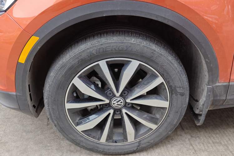 Used Volkswagen T-ROC 2018 280TSI DSG Two-Wheel-Drive Comfort Version China V Standard Left Front Wheel Hub