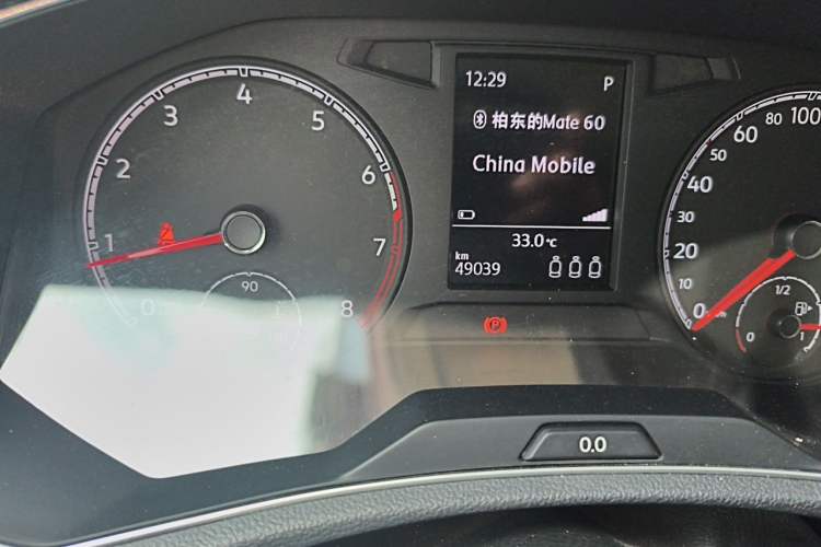 Used Volkswagen T-ROC 2018 280TSI DSG Two-Wheel-Drive Comfort Version China V Standard Odometer Close Up