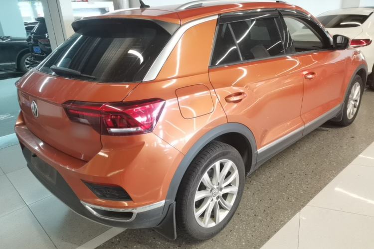Used Volkswagen T-ROC 2018 280TSI DSG Two-Wheel Drive Advanced Version China V Emission Standard Rear Right 45 Deg