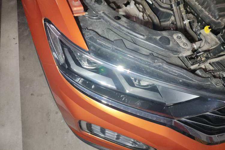 Used Volkswagen T-ROC 2018 280TSI DSG Two-Wheel-Drive Comfort Version China V Standard Right Front Headlight