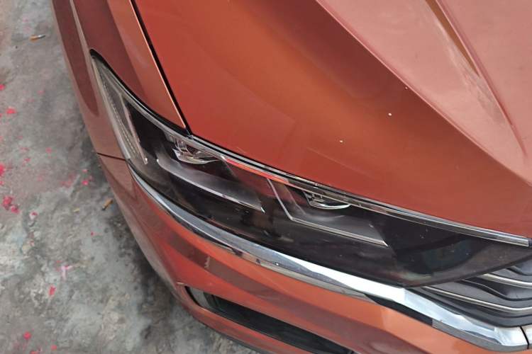 Used Volkswagen T-ROC 2018 280TSI DSG Two-Wheel-Drive Comfort Version China V Standard Right Front Headlight
