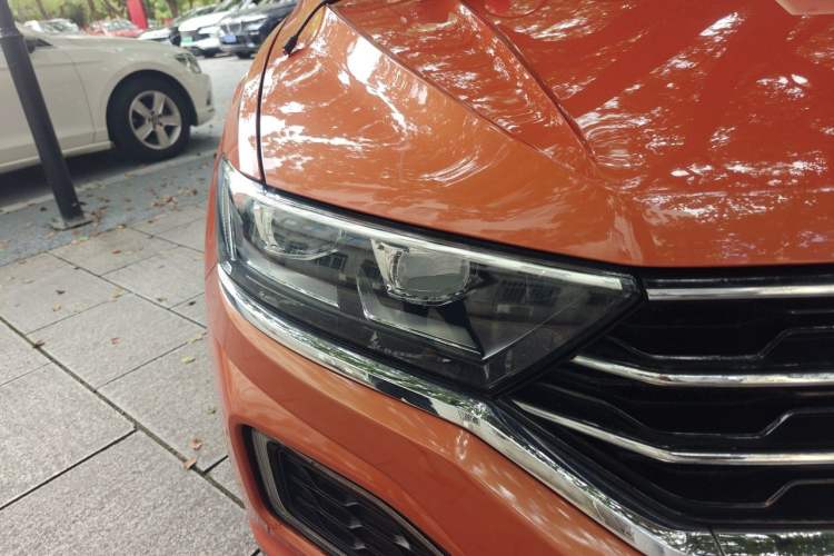 Used Volkswagen T-ROC 2018 230TSI DSG Two-Wheel Drive Advanced Version China V Standard Right Front Headlight