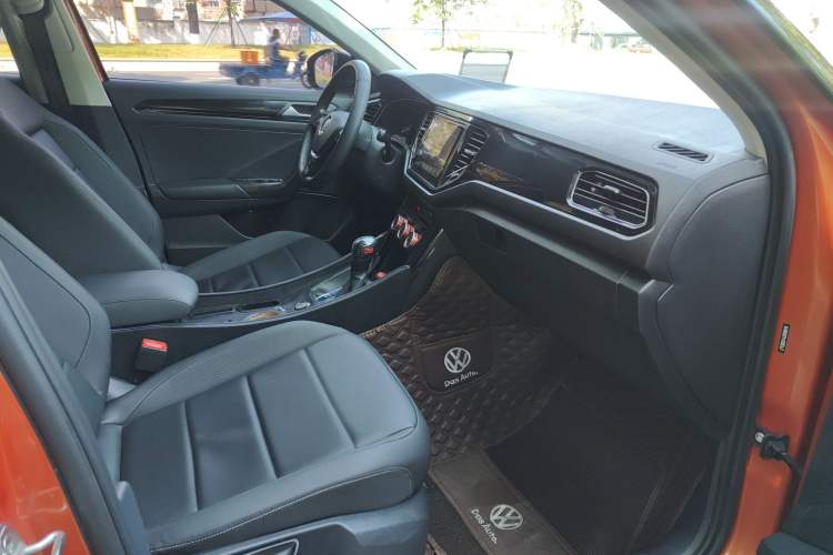 Used Volkswagen T-ROC 2018 280TSI DSG Two-Wheel-Drive Comfort Version China V Standard Right Front Seat