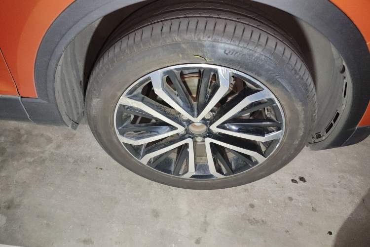 Used Volkswagen T-ROC 2018 280TSI DSG Two-Wheel-Drive Comfort Version China V Standard Right Front Wheel Hub
