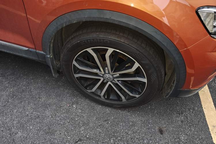 Used Volkswagen T-ROC 2018 280TSI DSG Two-Wheel Drive Comfort Version China VI Standard Right Front Wheel Hub