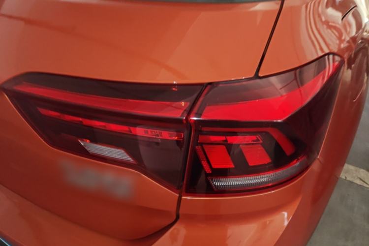 Used Volkswagen T-ROC 2018 280TSI DSG Two-Wheel-Drive Luxury Version China V Emission Standard Right Rear Taillight