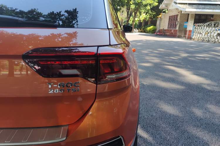 Used Volkswagen T-ROC 2018 280TSI DSG Two-Wheel-Drive Comfort Version China V Standard Right Rear Taillight