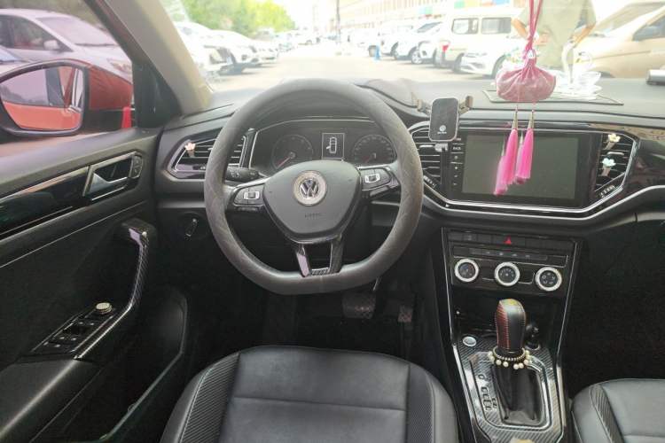 Used Volkswagen T-ROC 2018 280TSI DSG Two-Wheel-Drive Comfort Version China V Standard Steering Wheel
