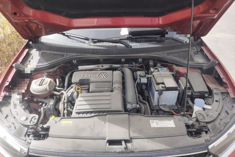 Used Volkswagen T-ROC 2018 280TSI DSG Two-Wheel-Drive Comfort Version China V Standard Engine Bay