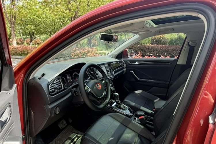 Used Volkswagen T-ROC 2018 280TSI DSG Two-Wheel-Drive Comfort Version China V Standard Exterior 7