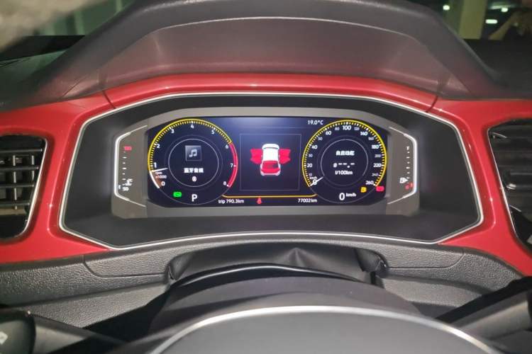 Used Volkswagen T-ROC 2018 280TSI DSG Two-Wheel-Drive Luxury Version China V Emission Standard Instrument Cluster