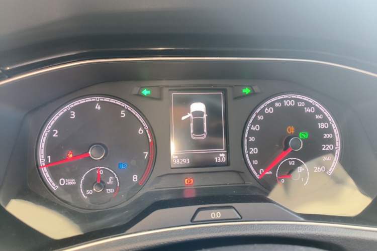 Used Volkswagen T-ROC 2018 280TSI DSG Two-Wheel-Drive Comfort Version China V Standard Instrument Cluster