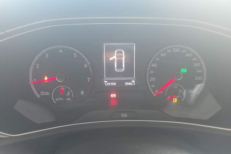 Used Volkswagen T-ROC 2018 280TSI DSG Two-Wheel Drive Advanced Version China V Emission Standard Instrument Cluster