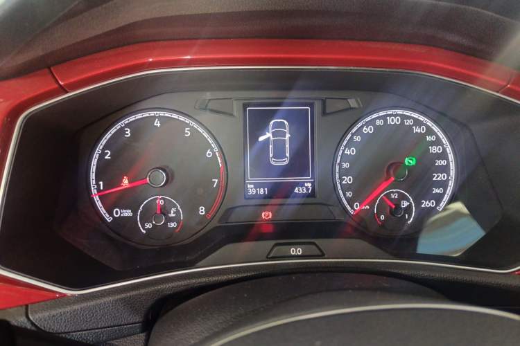 Used Volkswagen T-ROC 2018 280TSI DSG Two-Wheel-Drive Comfort Version China V Standard Instrument Cluster