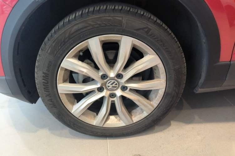 Used Volkswagen T-ROC 2018 230TSI DSG Two-Wheel Drive Advanced Version China V Standard Left Front Wheel Hub