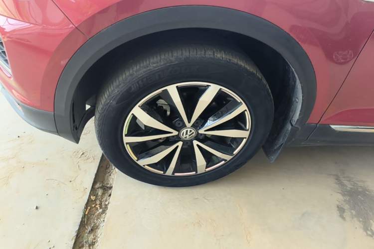 Used Volkswagen T-ROC 2018 280TSI DSG Two-Wheel-Drive Comfort Version China V Standard Left Front Wheel Hub