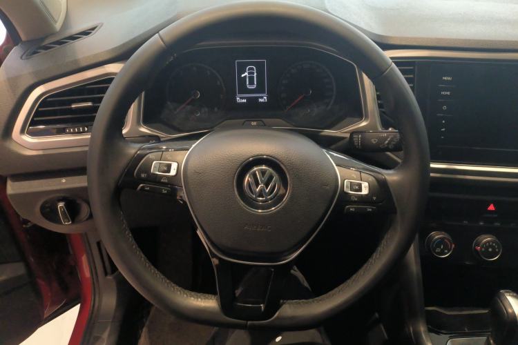 Used Volkswagen T-ROC 2018 230TSI DSG Two-Wheel Drive Advanced Version China V Standard Steering Wheel