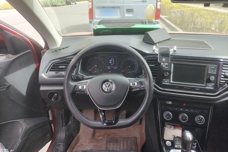 Used Volkswagen T-ROC 2018 280TSI DSG Two-Wheel-Drive Comfort Version China V Standard Steering Wheel