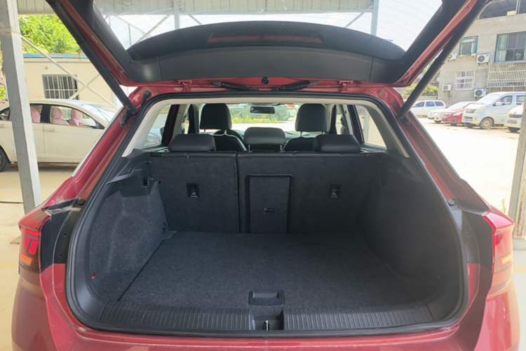Used Volkswagen T-ROC 2018 280TSI DSG Two-Wheel-Drive Comfort Version China V Standard Trunk