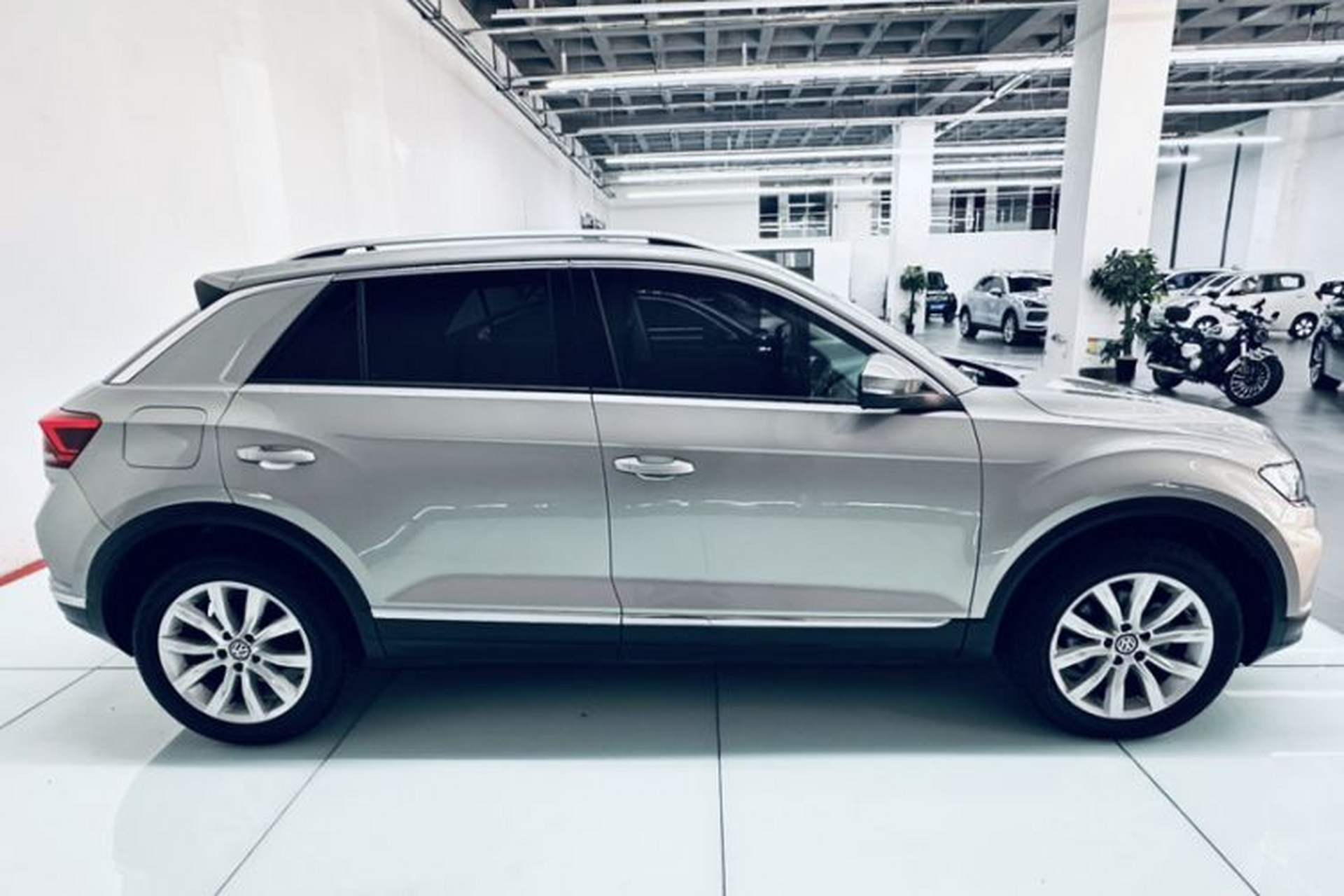 Used Volkswagen T-ROC 2018 230TSI DSG Two-Wheel Drive Advanced Version China V Standard Exterior 3