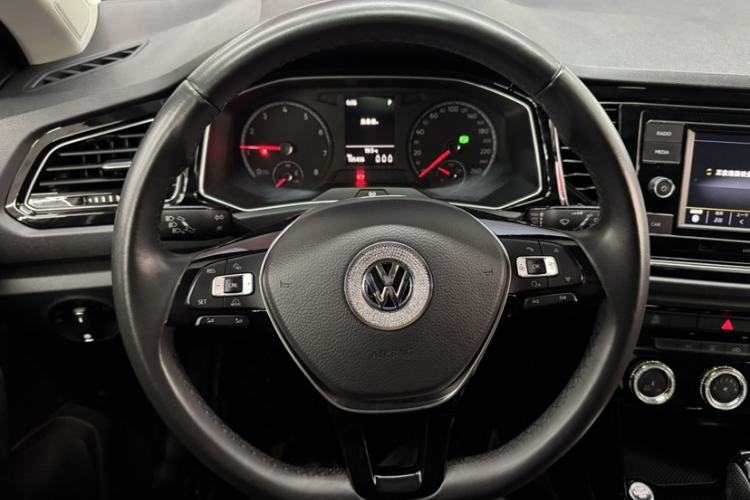 Used Volkswagen T-ROC 2018 280TSI DSG Two-Wheel-Drive Comfort Version China V Standard Interior 1
