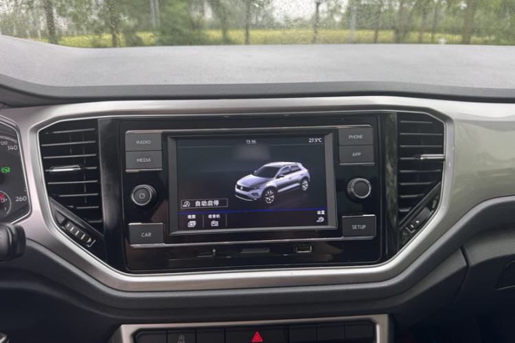 Used Volkswagen T-ROC 2018 230TSI DSG Two-Wheel Drive Advanced Version China V Standard Interior 3