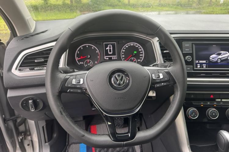Used Volkswagen T-ROC 2018 230TSI DSG Two-Wheel Drive Advanced Version China V Standard Interior 5