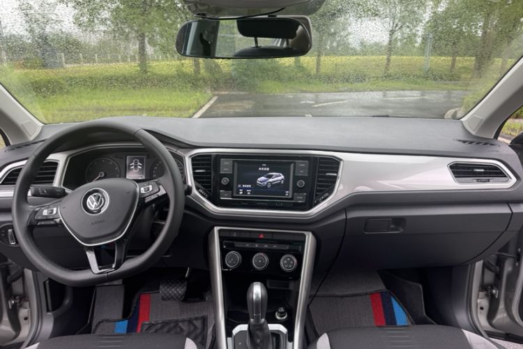 Used Volkswagen T-ROC 2018 230TSI DSG Two-Wheel Drive Advanced Version China V Standard Interior 8
