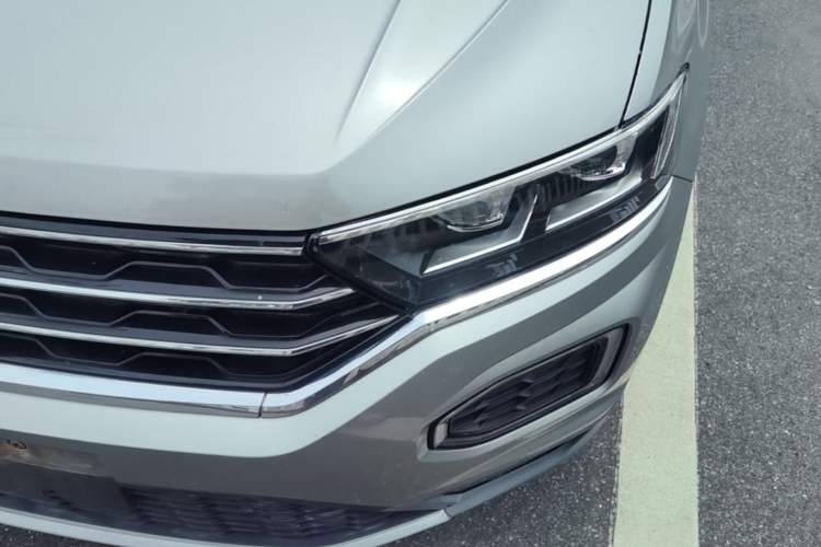 Used Volkswagen T-ROC 2018 230TSI DSG Two-Wheel Drive Advanced Version China V Standard Left Front Headlight