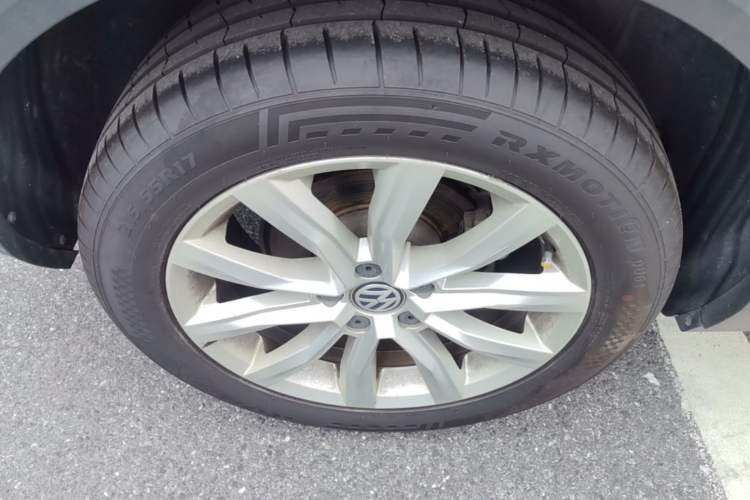 Used Volkswagen T-ROC 2018 230TSI DSG Two-Wheel Drive Advanced Version China V Standard Right Rear Wheel Hub