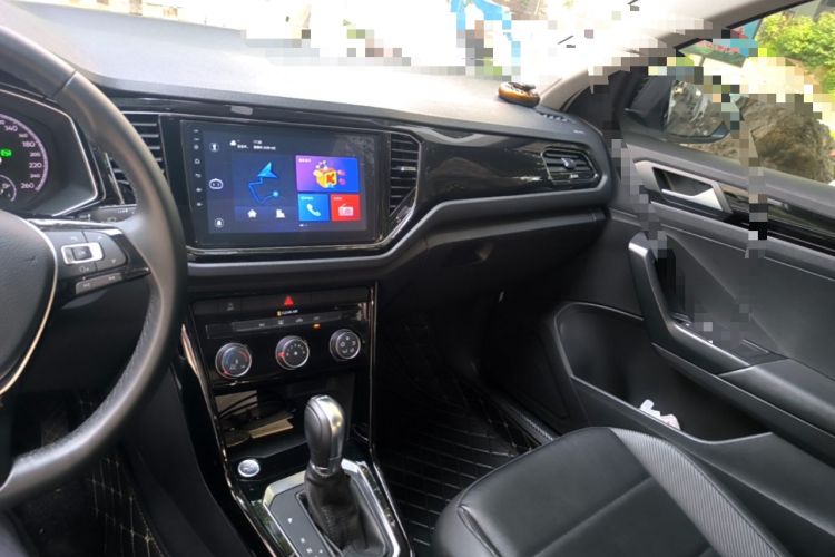Used Volkswagen T-ROC 2018 280TSI DSG Two-Wheel-Drive Comfort Version China V Standard Audio And AC Panel