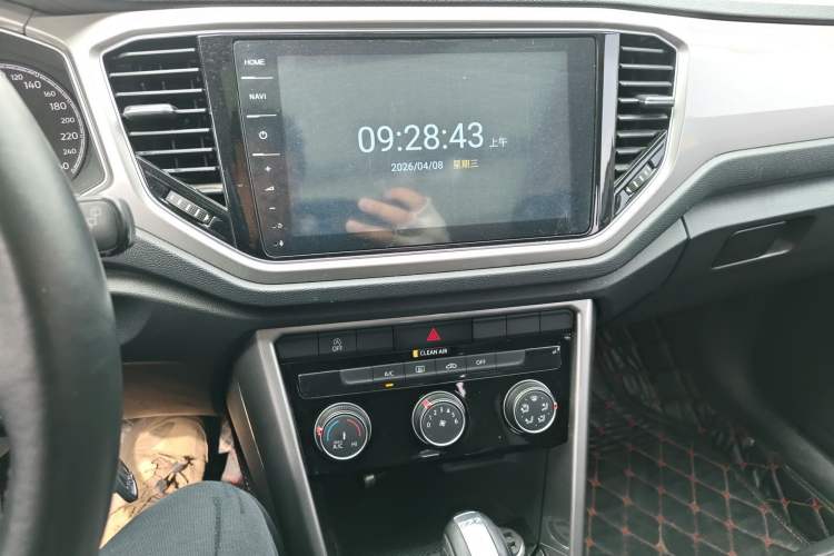 Used Volkswagen T-ROC 2018 230TSI DSG Two-Wheel Drive Advanced Version China V Standard Audio And AC Panel