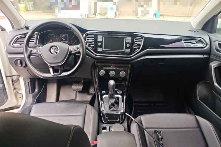 Used Volkswagen T-ROC 2018 280TSI DSG Two-Wheel-Drive Comfort Version China V Standard Center Console