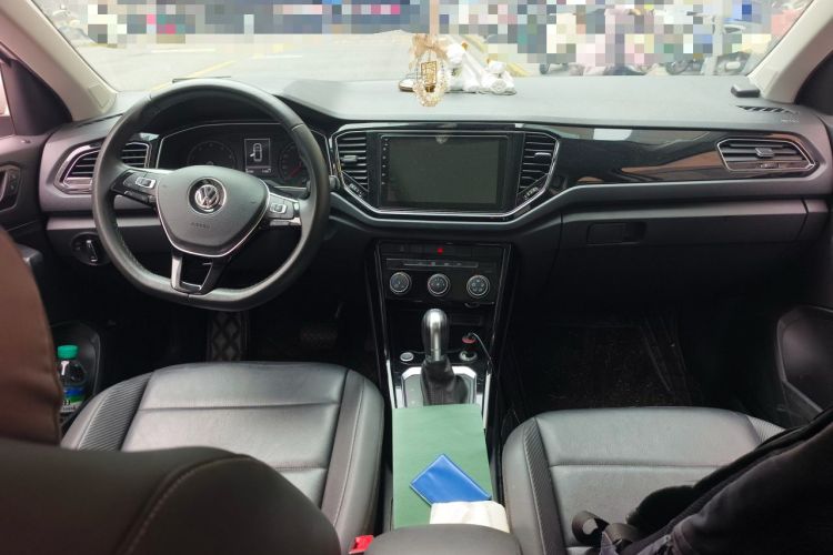 Used Volkswagen T-ROC 2018 280TSI DSG Two-Wheel-Drive Comfort Version China V Standard Center Console