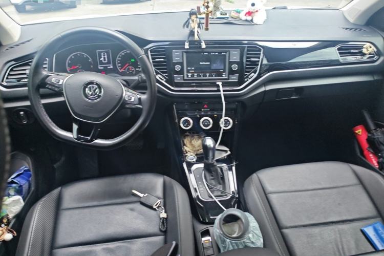 Used Volkswagen T-ROC 2018 280TSI DSG Two-Wheel-Drive Comfort Version China V Standard Center Console