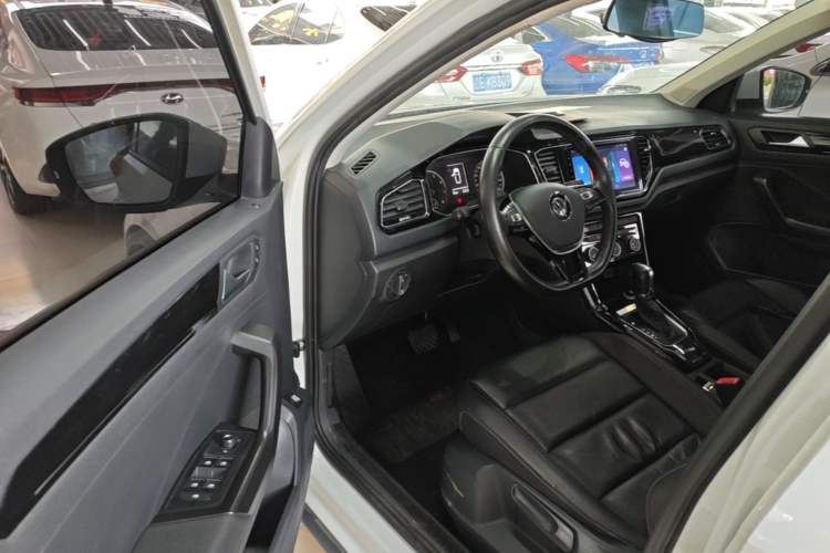 Used Volkswagen T-ROC 2018 280TSI DSG Two-Wheel-Drive Comfort Version China V Standard Driver Seat
