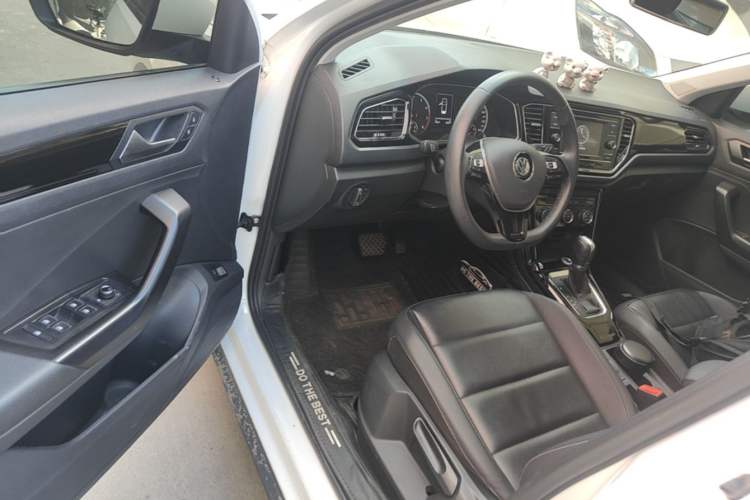 Used Volkswagen T-ROC 2018 280TSI DSG Two-Wheel-Drive Comfort Version China V Standard Driver Seat