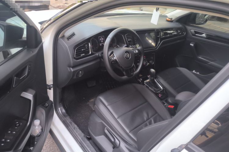 Used Volkswagen T-ROC 2018 280TSI DSG Two-Wheel-Drive Comfort Version China V Standard Driver Seat