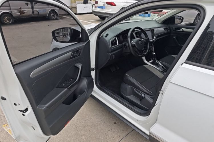 Used Volkswagen T-ROC 2018 230TSI DSG Two-Wheel Drive Advanced Version China V Standard Driver Seat