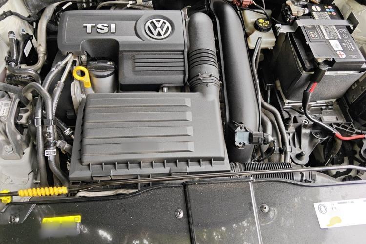 Used Volkswagen T-ROC 2018 280TSI DSG Two-Wheel-Drive Comfort Version China V Standard Engine Bay