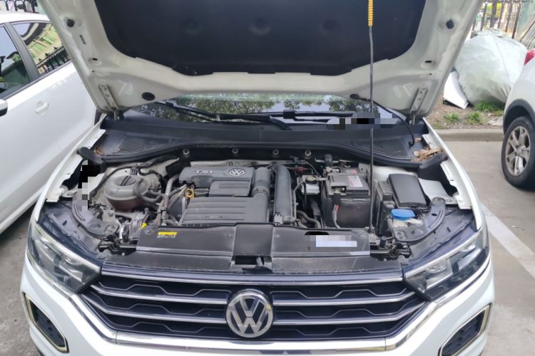Used Volkswagen T-ROC 2018 280TSI DSG Two-Wheel-Drive Comfort Version China V Standard Engine Bay