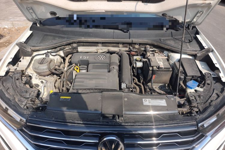 Used Volkswagen T-ROC 2018 280TSI DSG Two-Wheel-Drive Comfort Version China V Standard Engine Bay