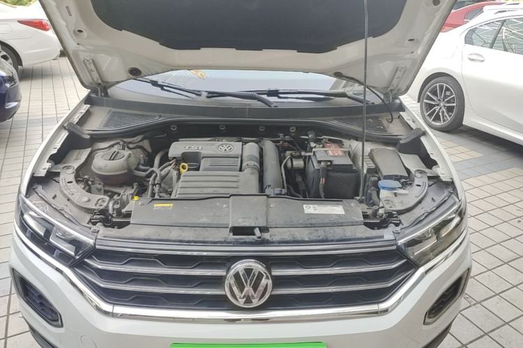 Used Volkswagen T-ROC 2018 230TSI DSG Two-Wheel Drive Advanced Version China V Standard Engine Bay