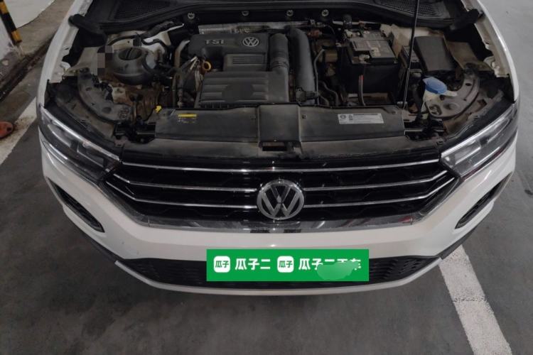 Used Volkswagen T-ROC 2018 280TSI DSG Two-Wheel-Drive Comfort Version China V Standard Engine Bay