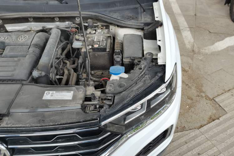 Used Volkswagen T-ROC 2018 280TSI DSG Two-Wheel-Drive Comfort Version China V Standard Engine Bay Left