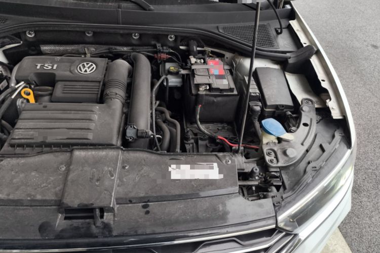 Used Volkswagen T-ROC 2018 280TSI DSG Two-Wheel-Drive Comfort Version China V Standard Engine Bay Left
