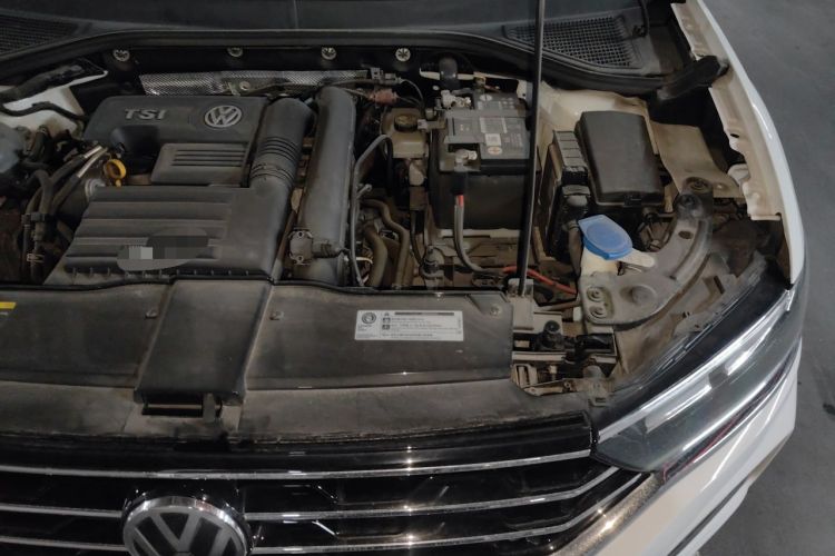 Used Volkswagen T-ROC 2018 280TSI DSG Two-Wheel-Drive Comfort Version China V Standard Engine Bay Left