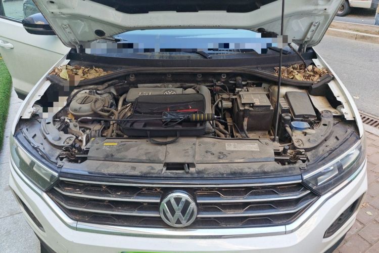 Used Volkswagen T-ROC 2018 230TSI DSG Two-Wheel Drive Advanced Version China V Standard Engine Bay