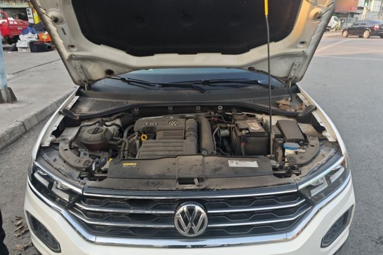 Used Volkswagen T-ROC 2018 280TSI DSG Two-Wheel-Drive Comfort Version China V Standard Engine Bay