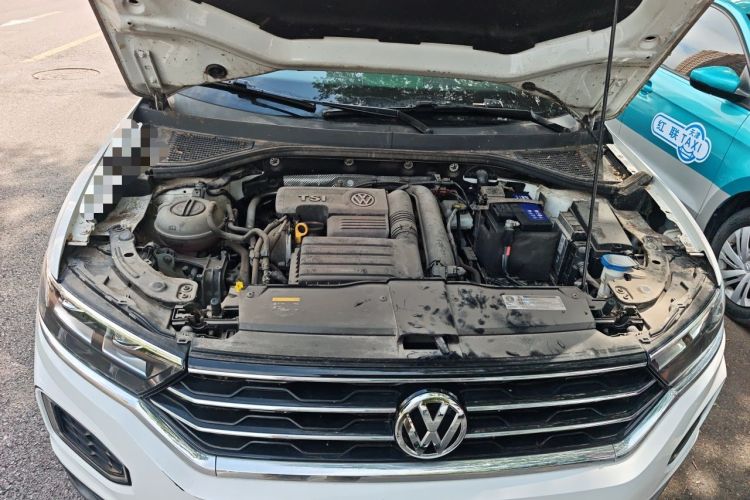 Used Volkswagen T-ROC 2018 280TSI DSG Two-Wheel Drive Advanced Version China V Emission Standard Engine Bay
